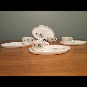 8 pc set Anchor Hocking Fire King snack set
